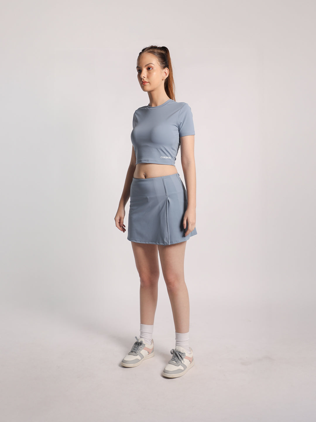 Women Round Neck Half Sleeve Sports Crop Top