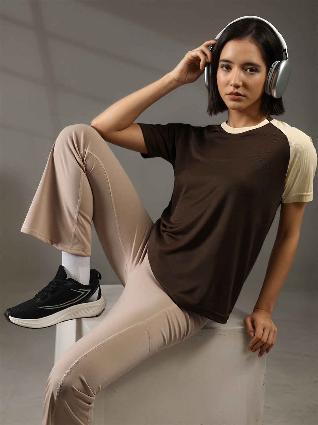 Women's Half Sleeves Sports Gym T-shirt Cream Coffee