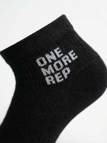 CHKOKKO “One More Rep” Printed Ankle Socks – Unisex Cotton Sports Socks Black
