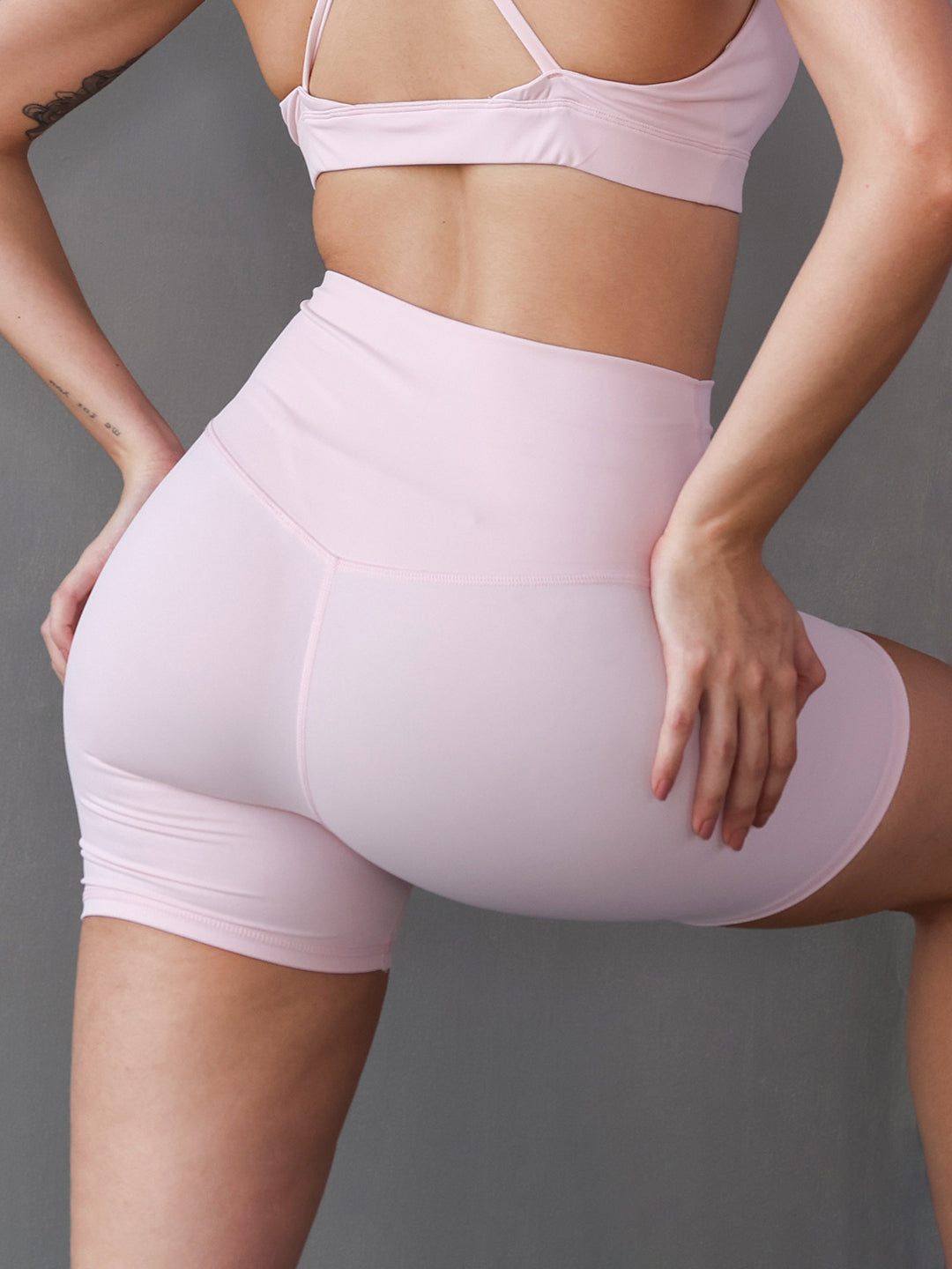 Women’s Seamless Training & Yoga Shorts Light Pink