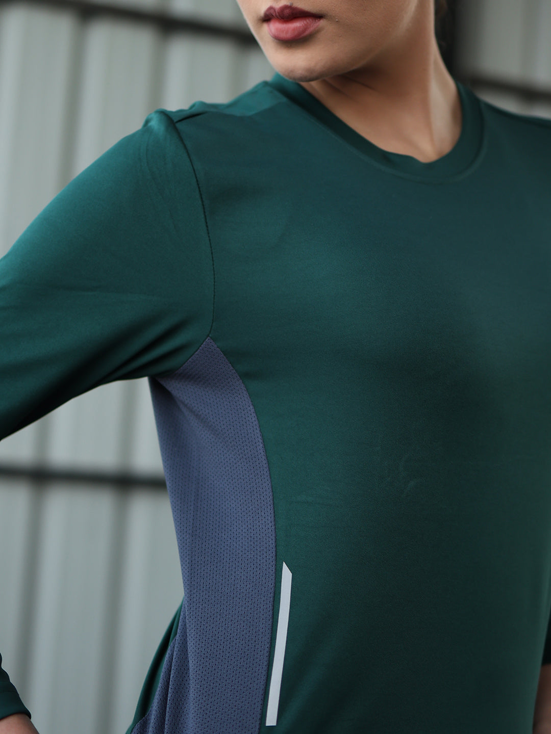 Women's Full Sleeves Gym Sports T-Shirt Dark Green
