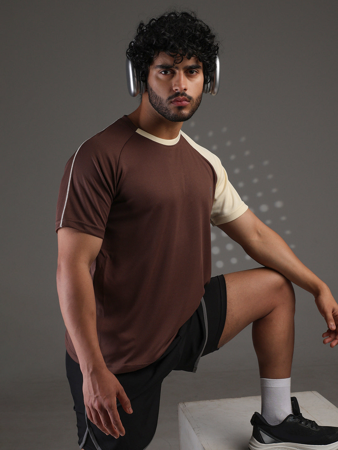 Men's Half Sleeves Sports Gym T-shirt Cream Coffee